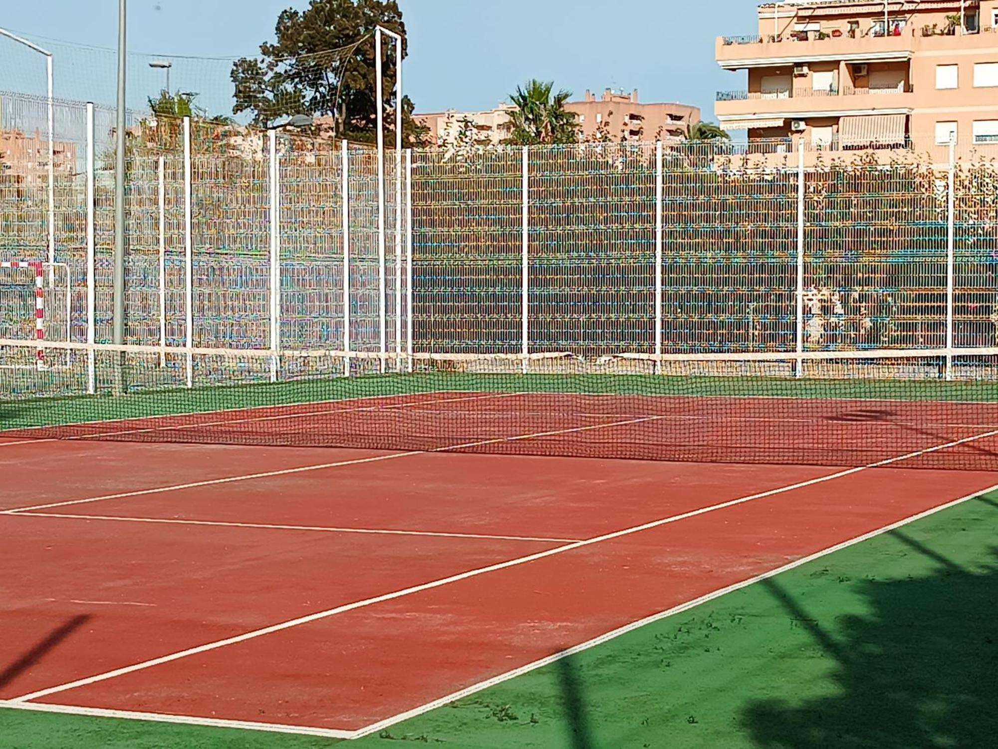 Playa Cannet 20 Km Valencia Piscina Tennis Canet d'En Berenguer Exteriér fotografie